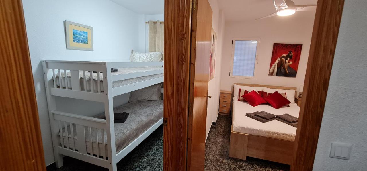 Sunrise Den, A Pie De Playa, Vista Al Mar Y Piscina Villa ปวยร์โต เด มาซาร์รอน ภายนอก รูปภาพ